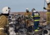 Фото с места авиакатастрофы в Актау - самолет разорвало
