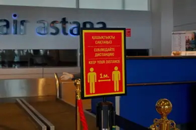 В Нур-Султане 104 пассажира отправили в стационар, 1 иностранца депортировали 