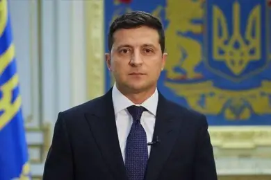 Зеленский объявил о введении военного положения 