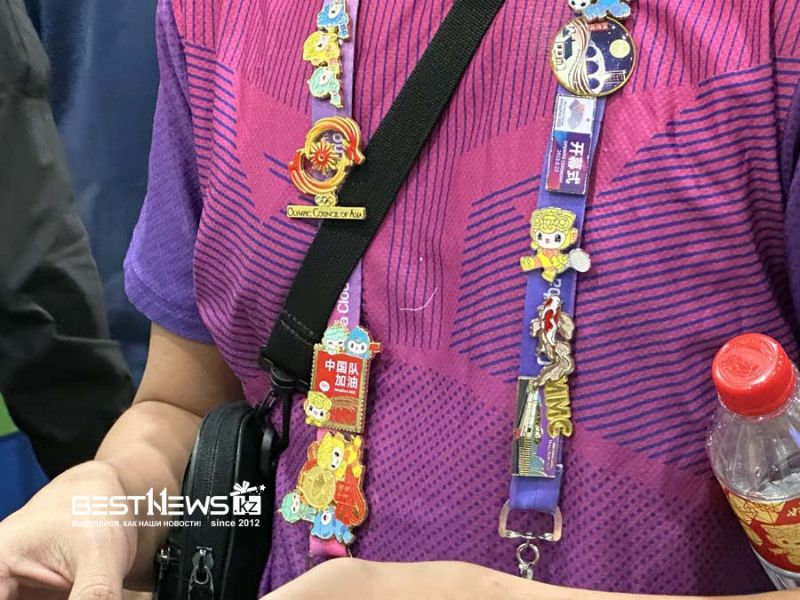 Победа по значкам: как главред Bestnews.kz Жанар Сердалина собрала крутую коллекцию на Азиатских играх