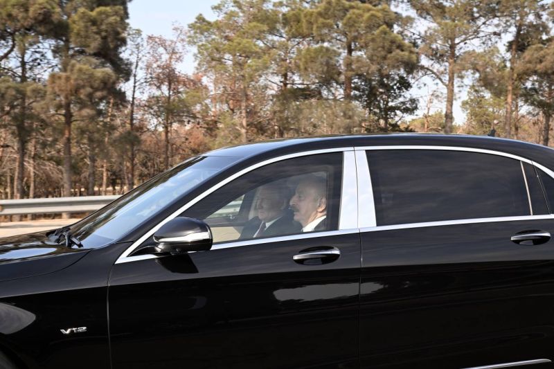 Ильхам Алиев прокатил по Баку Владимира Путина