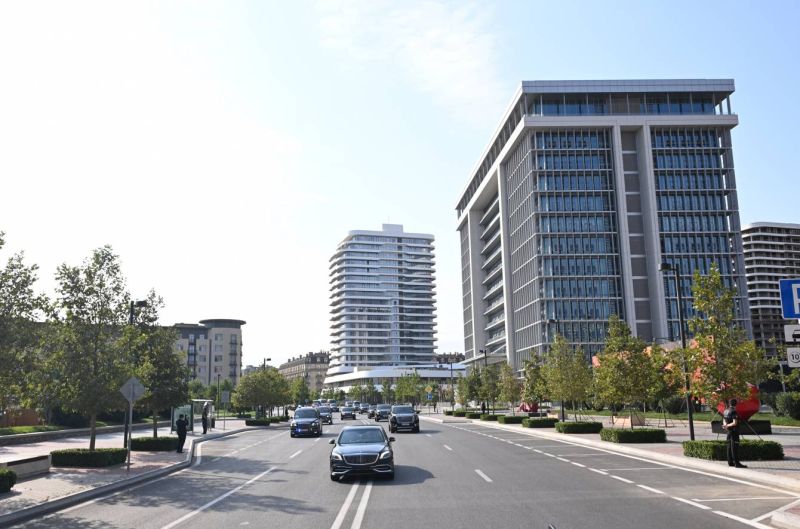 Ильхам Алиев прокатил по Баку Владимира Путина