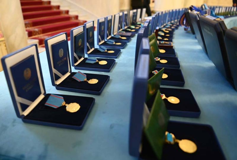 Вице-премьер Роман Скляр, певец Димаш Кудайберген, сенатор Бектаев – как прошла церемония награждения в Акорде