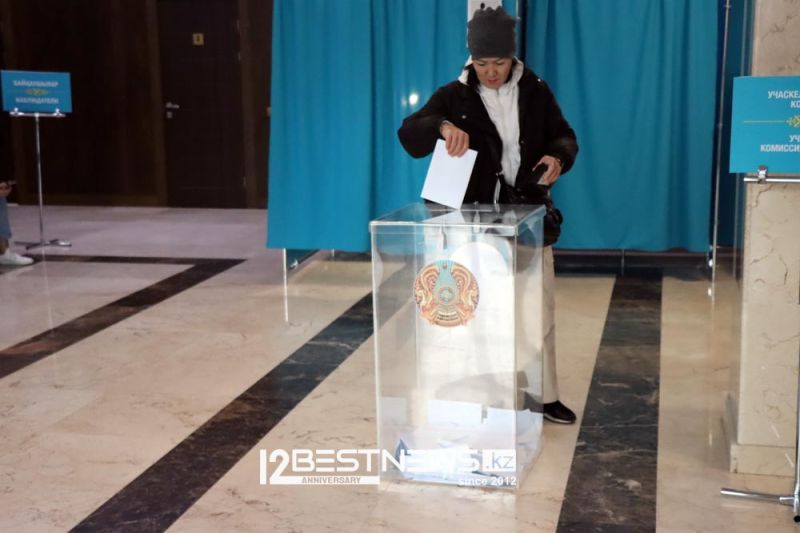 Как казахстанцы голосуют на референдуме по строительству АЭС