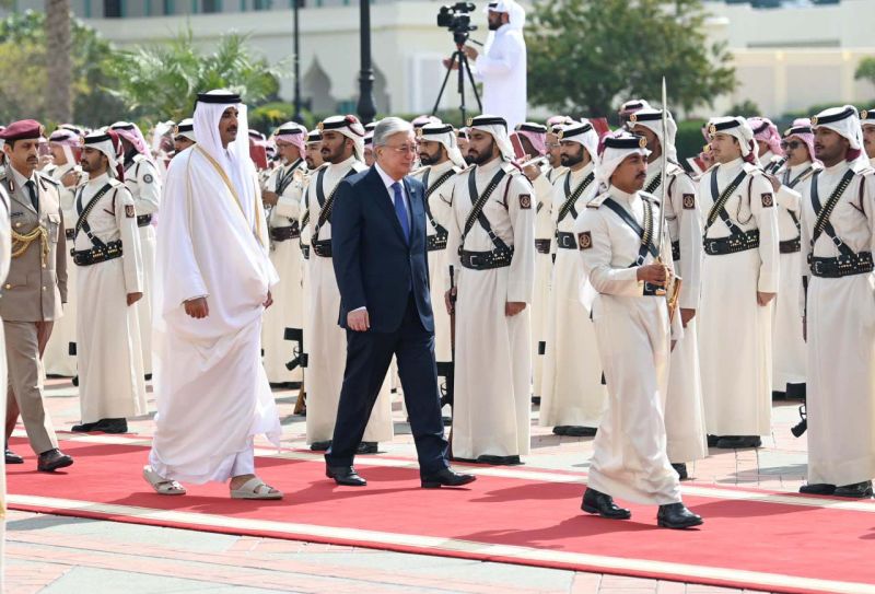 Эмир Катара встретил Президента Казахстана в своём дворце
