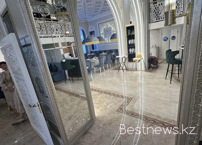 Как Димаш Кудайберген удивил всех в своем семейном ресторане