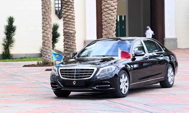 Эмир Катара встретил Президента Казахстана в своём дворце