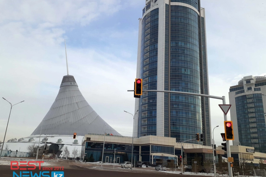 МВК одобрила ограничение доступа в ТРЦ для казахстанцев с 2022 года 