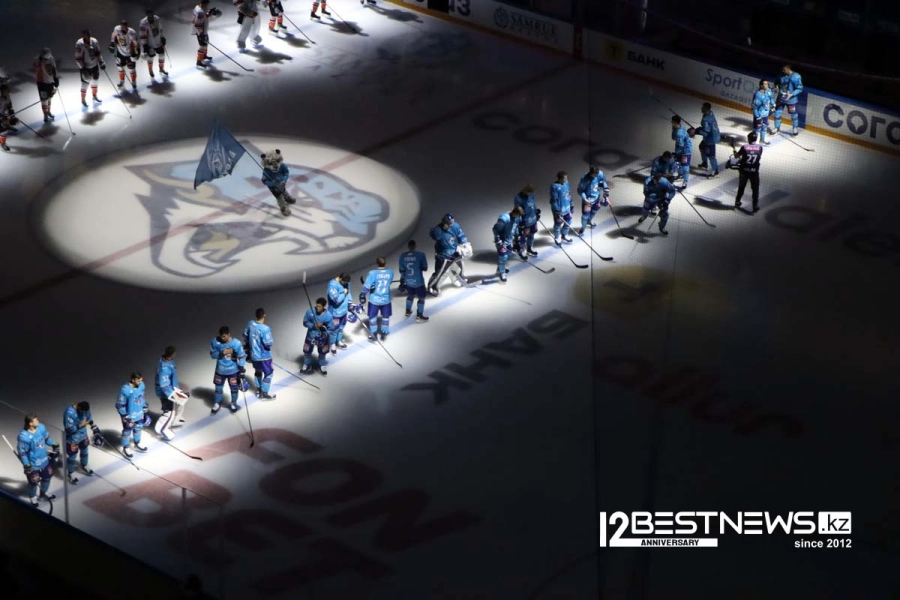 Шутов попал в состав Барыса на матч с Ак Барсом 