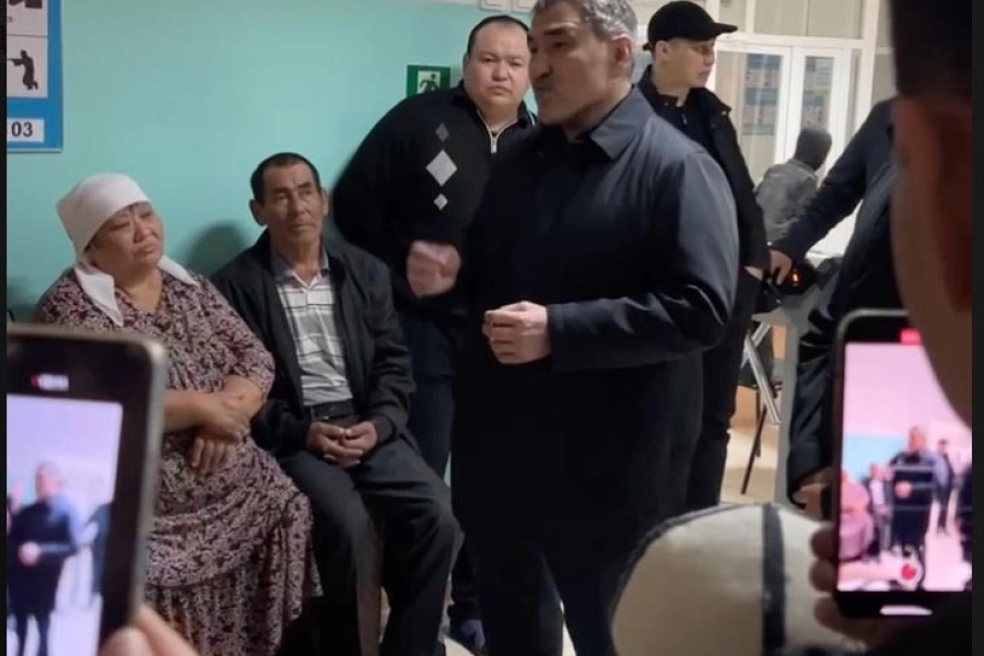 Министр Нуржигитов встретился с актюбинцами и посетил гидротехнические объекты 