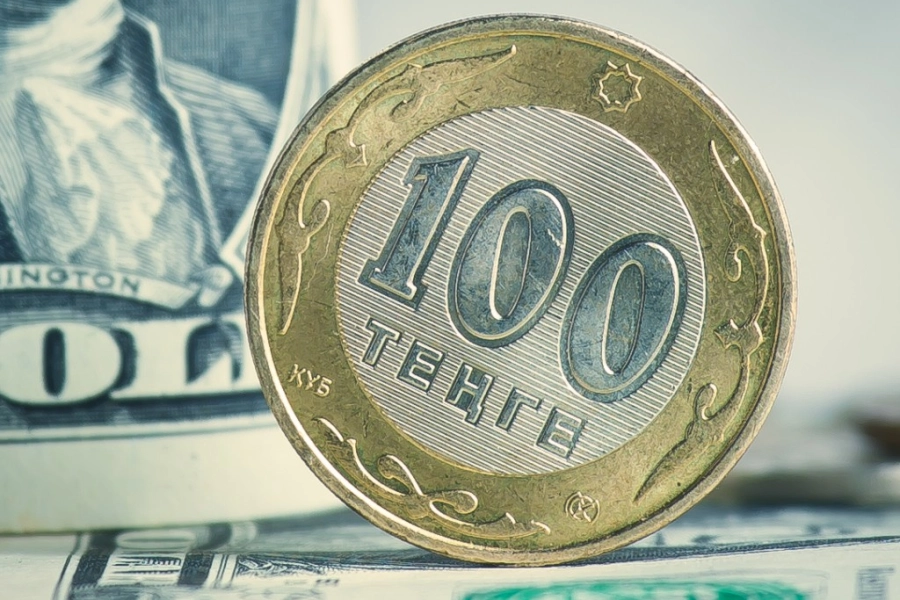 Нефть и тренды: причины ослабления тенге назвали в Нацбанке 